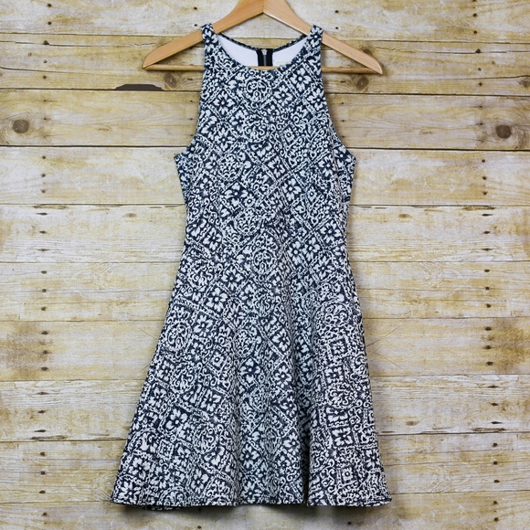 Abercrombie & Fitch Mini Dress Pattern - Picture 2 of 3